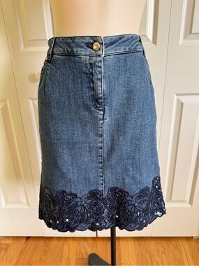 VDP Collection Navy Denim Skirt 6/42 EUC